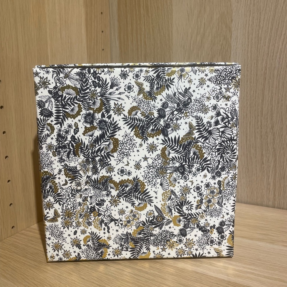 Dior Floral Pattern Box - Picture 3 of 4